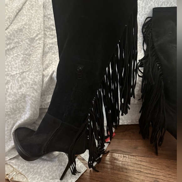 Burberry black suede fringe boots - Picture 3 of 10